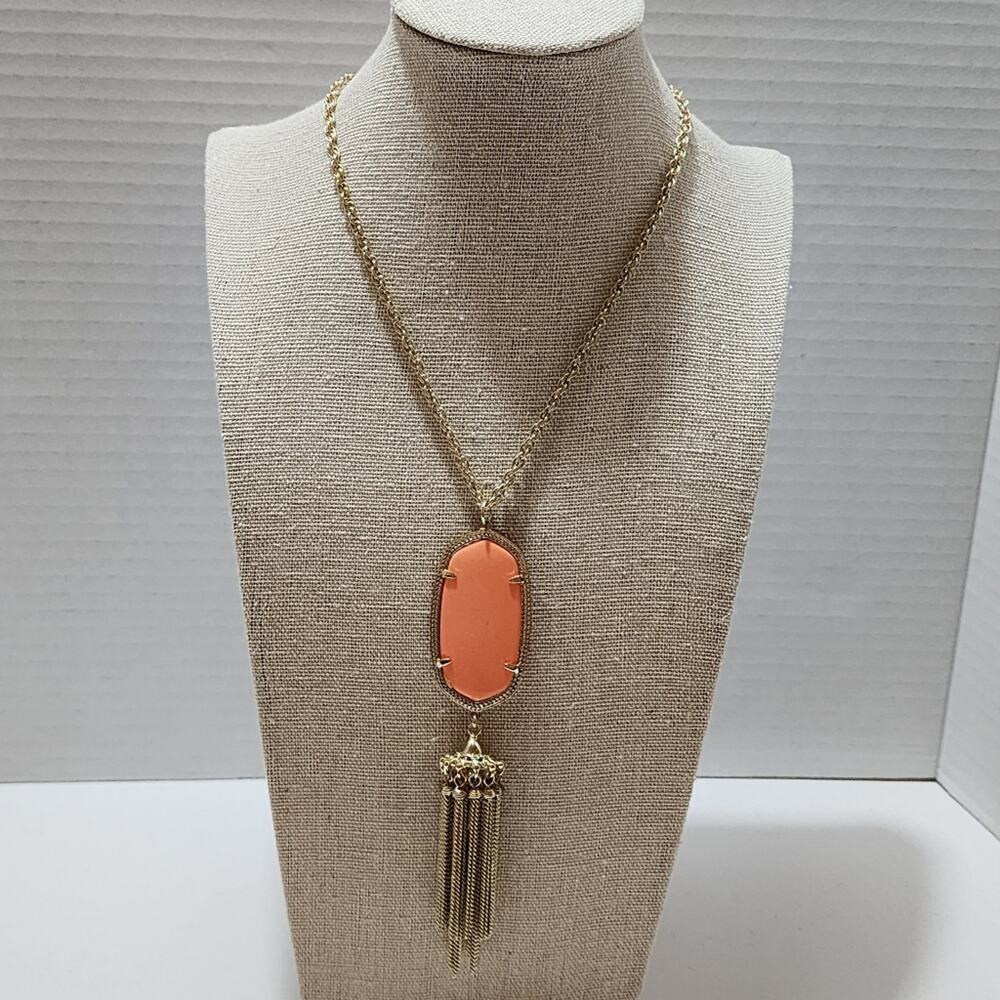 Kendra Scott gold and‎ Peach Rayne necklace